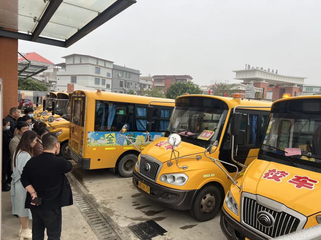 強(qiáng)化校車安全“大檢查”，擰緊校車出行“安全閥”