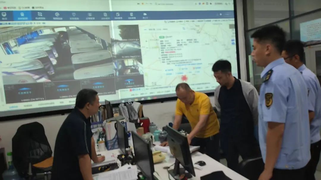 安全護航|渾南區(qū)多部門聯(lián)合開展校車安全檢查