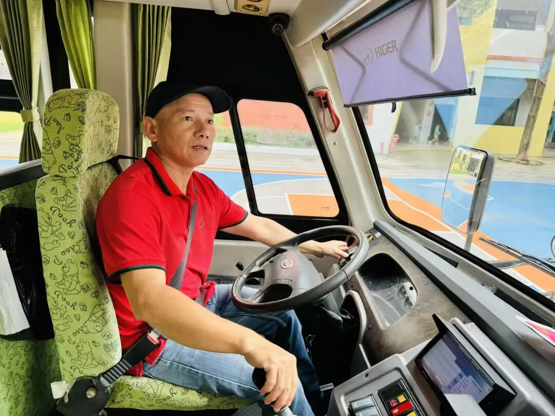 實幼安全筑牢安全防線，護航幼兒出行——蘆苞實驗幼兒園校車安全應急演練