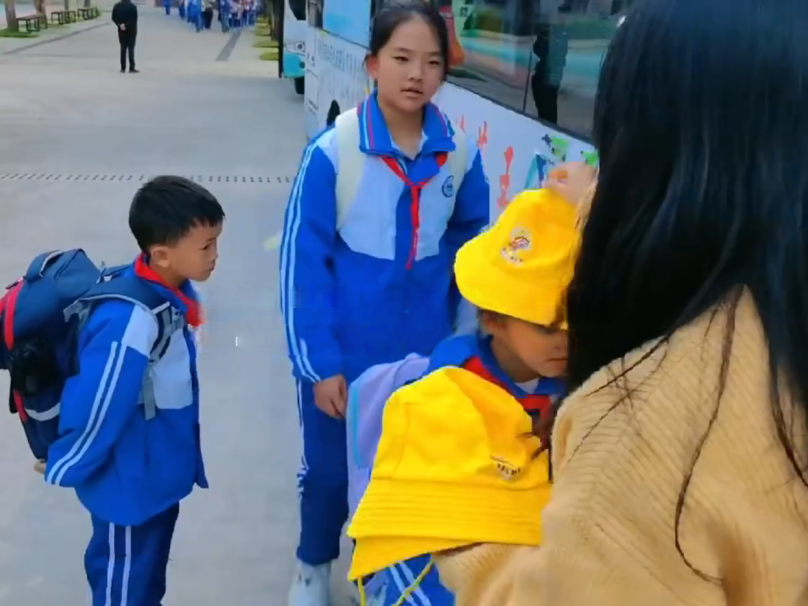 愛心護航：海清鄉鎮公益校車溫暖啟程！