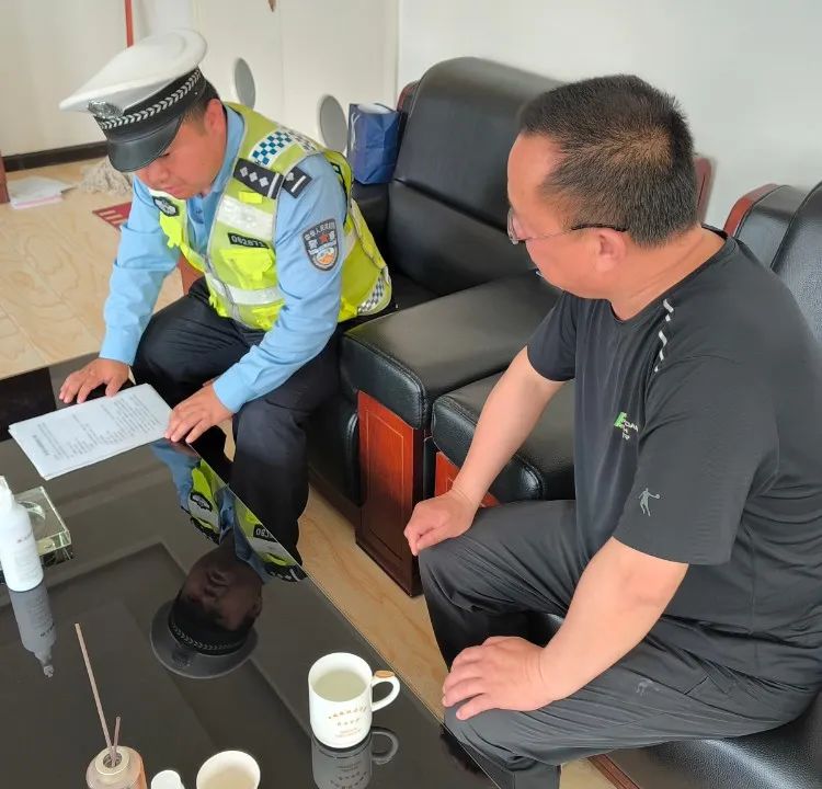 強化校車安全“大檢查”，擰緊校車出行“安全閥”