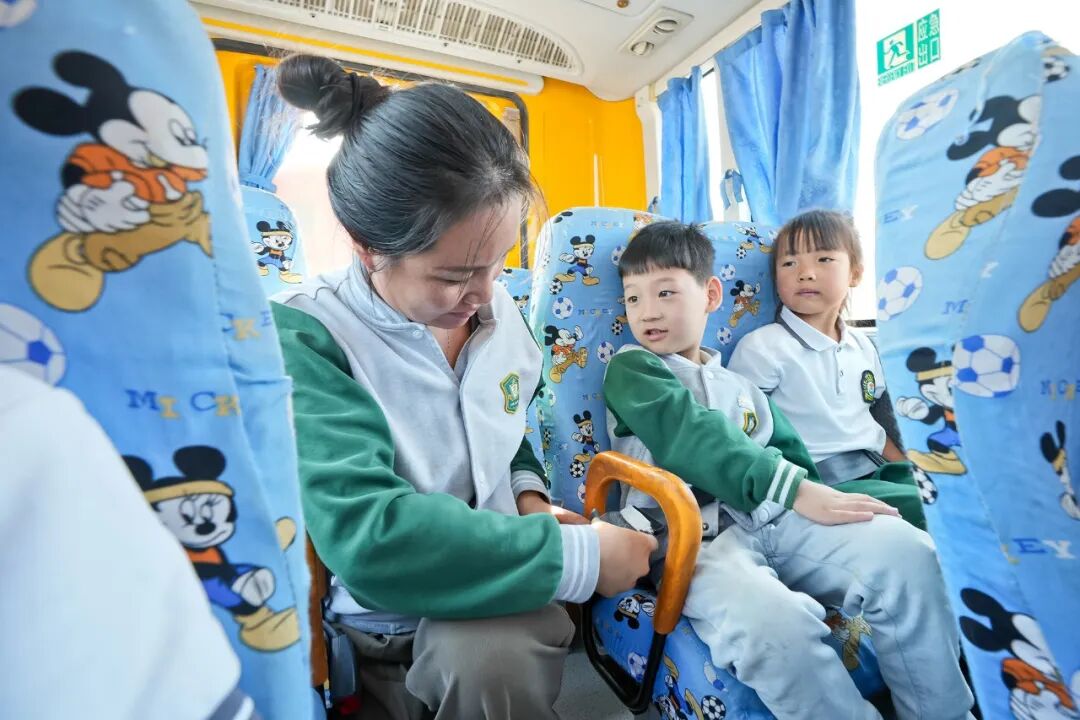 邯鄲冀南新區 | 開展幼兒園校車應急演練 筑牢校園安全防線