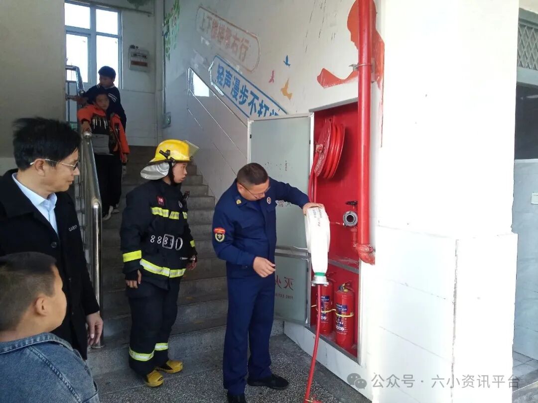 多方聯動,共保安全-------六套中心小學開展校車消防培訓與疏散演練 51.jpg