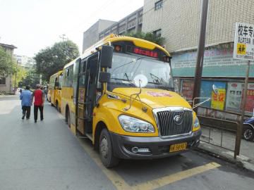 超速不按線路走 校車監(jiān)控平臺(tái)預(yù)警