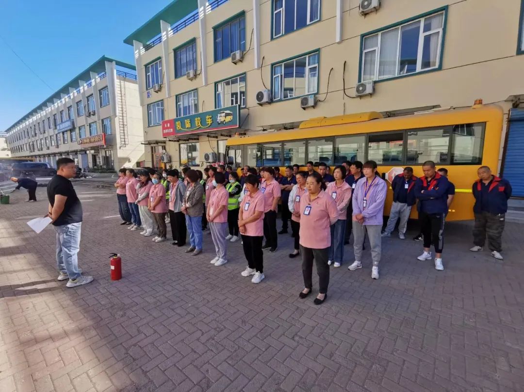 以演筑防，安全“童”行丨凱際校車開啟消防交通預案應急演練