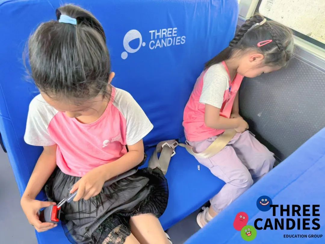 【校園安全】安全乘校車，平安伴我行——三顆糖御景新苑幼兒園校車安全應急演練