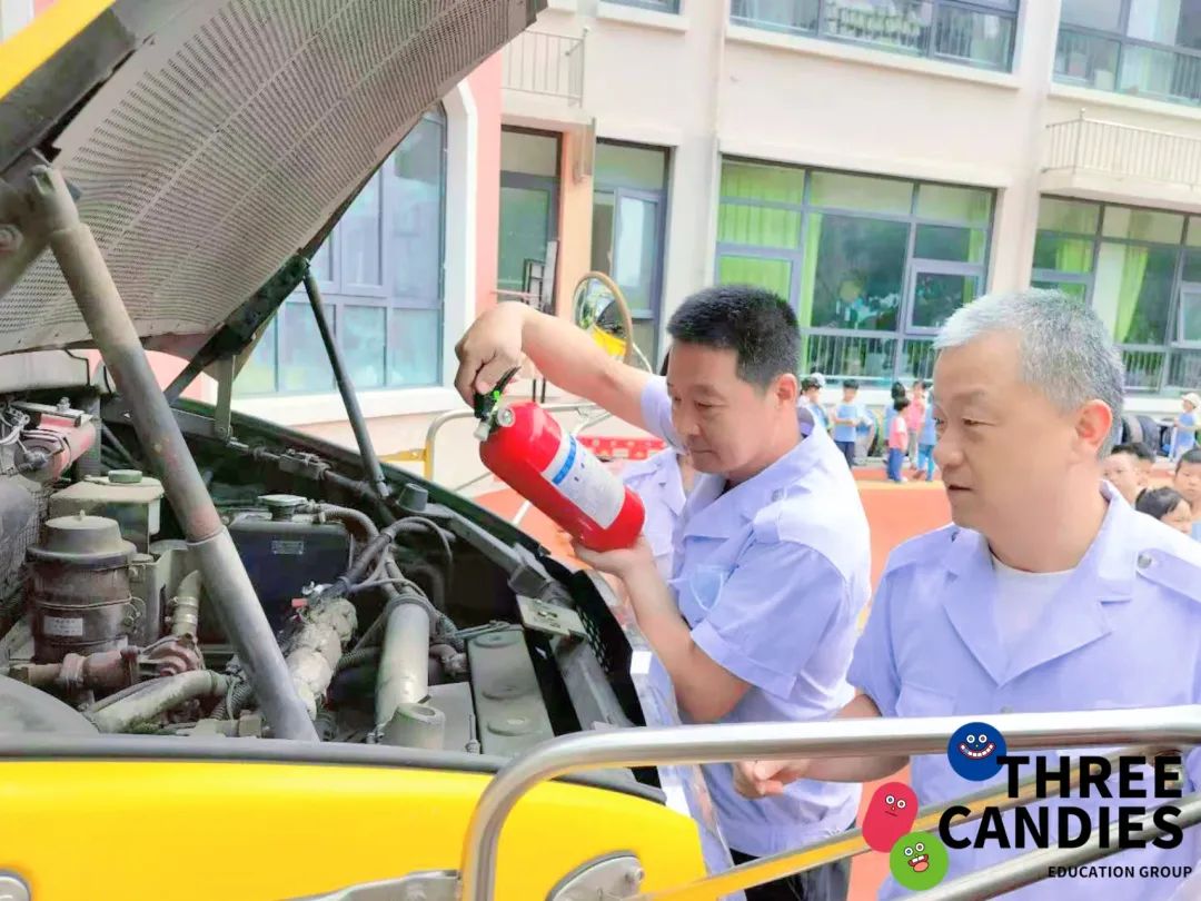 【校園安全】安全乘校車，平安伴我行——三顆糖御景新苑幼兒園校車安全應急演練