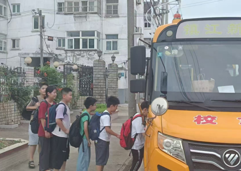 多部門聯動護學!筑牢校車安全防線 多部門聯動護學!筑牢校車安全防線