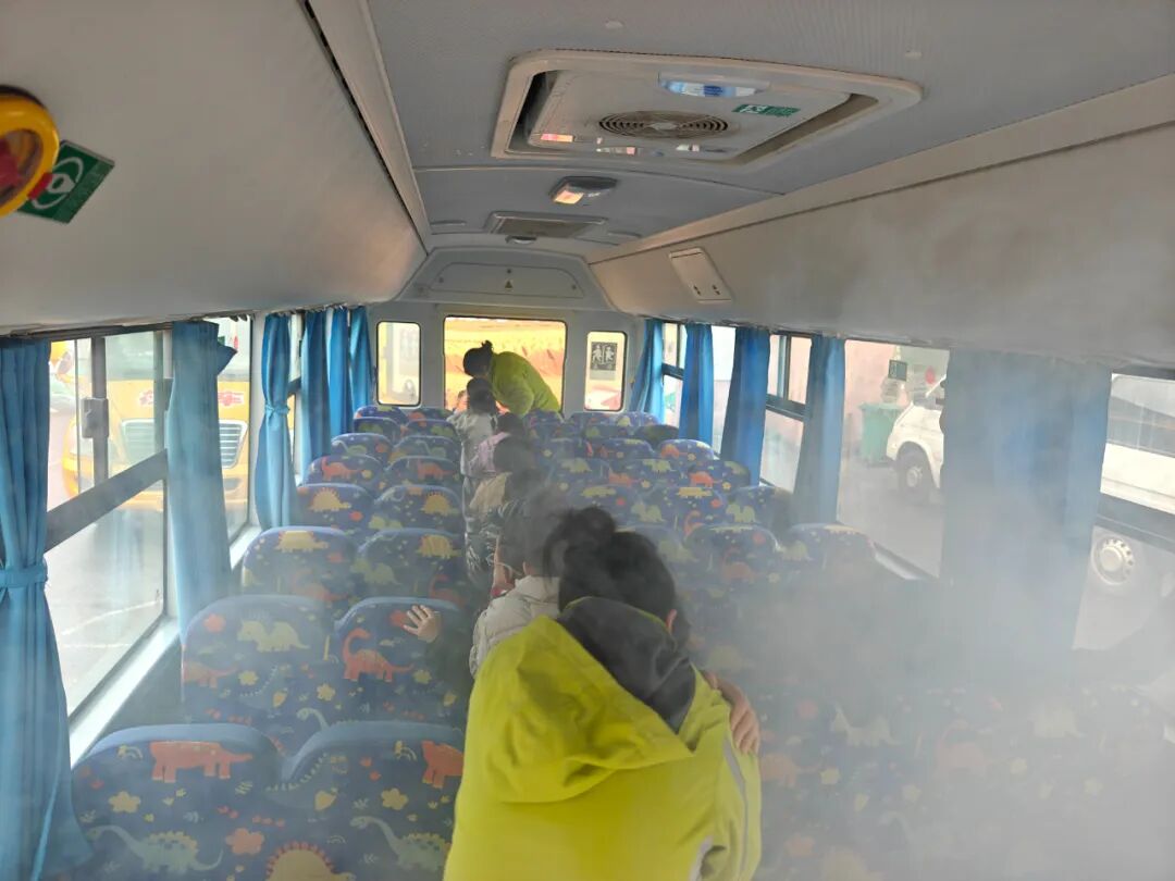 【校車(chē)安全】安全“童”行--仁懷市城北幼兒園開(kāi)展校車(chē)消防安全演練活動(dòng)