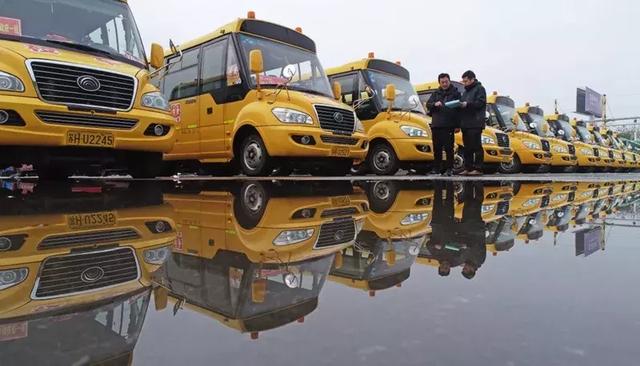 教育部發(fā)布校車安全風(fēng)險(xiǎn)預(yù)警 加強(qiáng)校車安全管理引各方關(guān)注